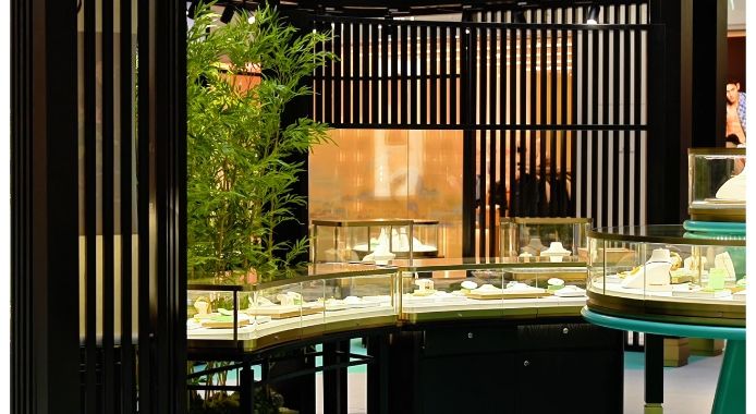 As an internationally renowned jewelry brand, Lukfook Jewellery has been continuously expanding its presence in major core business districts across the country.