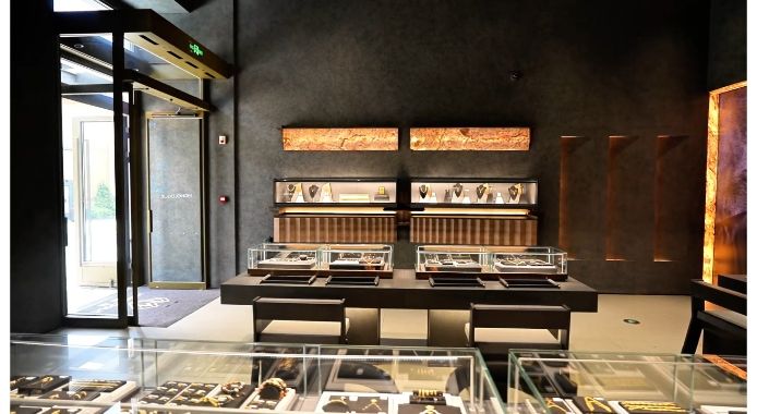 MONOLOGUE · Suzhou Bicester Shopping Village Store