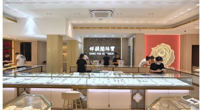 Xiangyunge Jewelry is a well-known high-end jewelry brand in the region